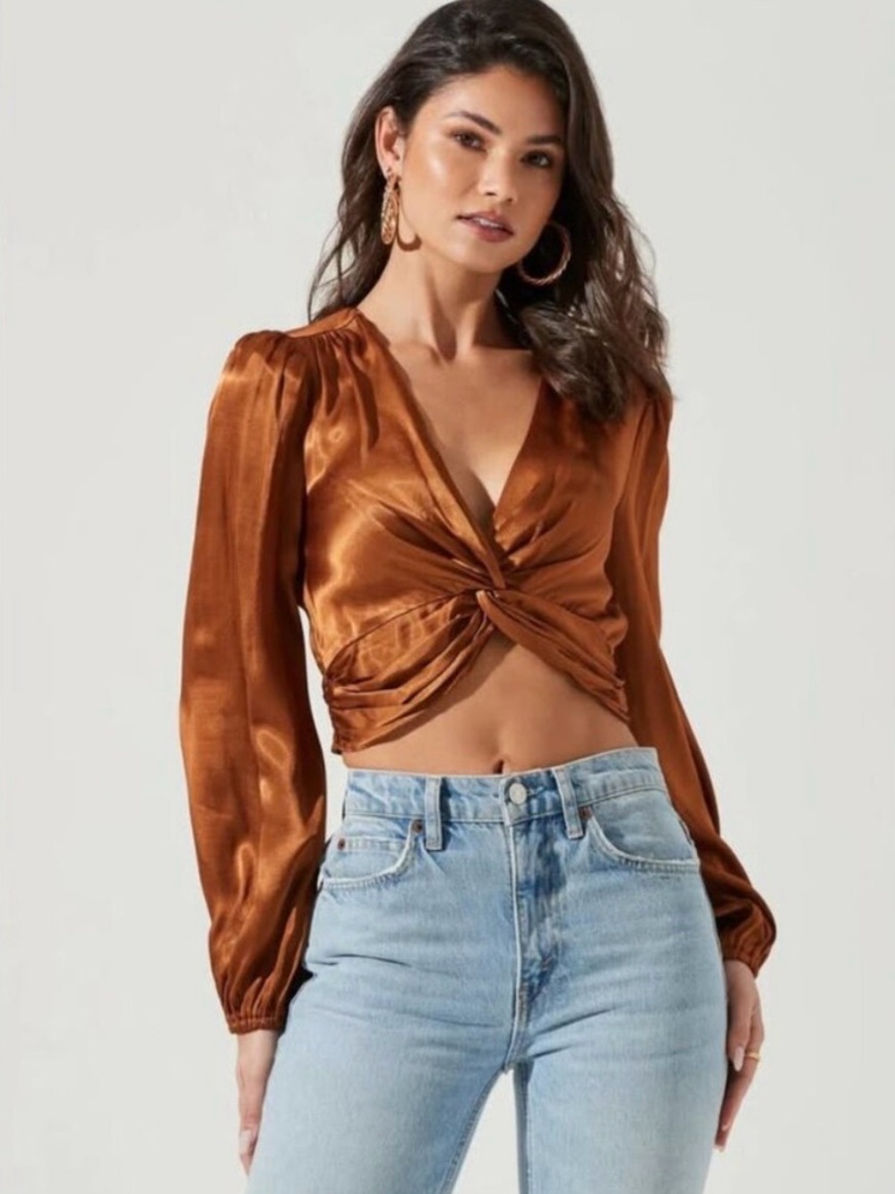 ASTR The Label Brown Twist-Front Long Sleeve Blouse